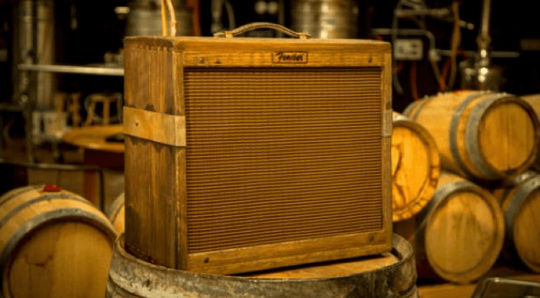 Fender Custom Shop 80 Proof Blues Junior 15 watt hand aged amp