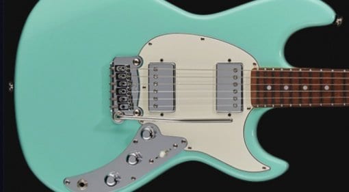 G&L Deluxe Skyhawk HH