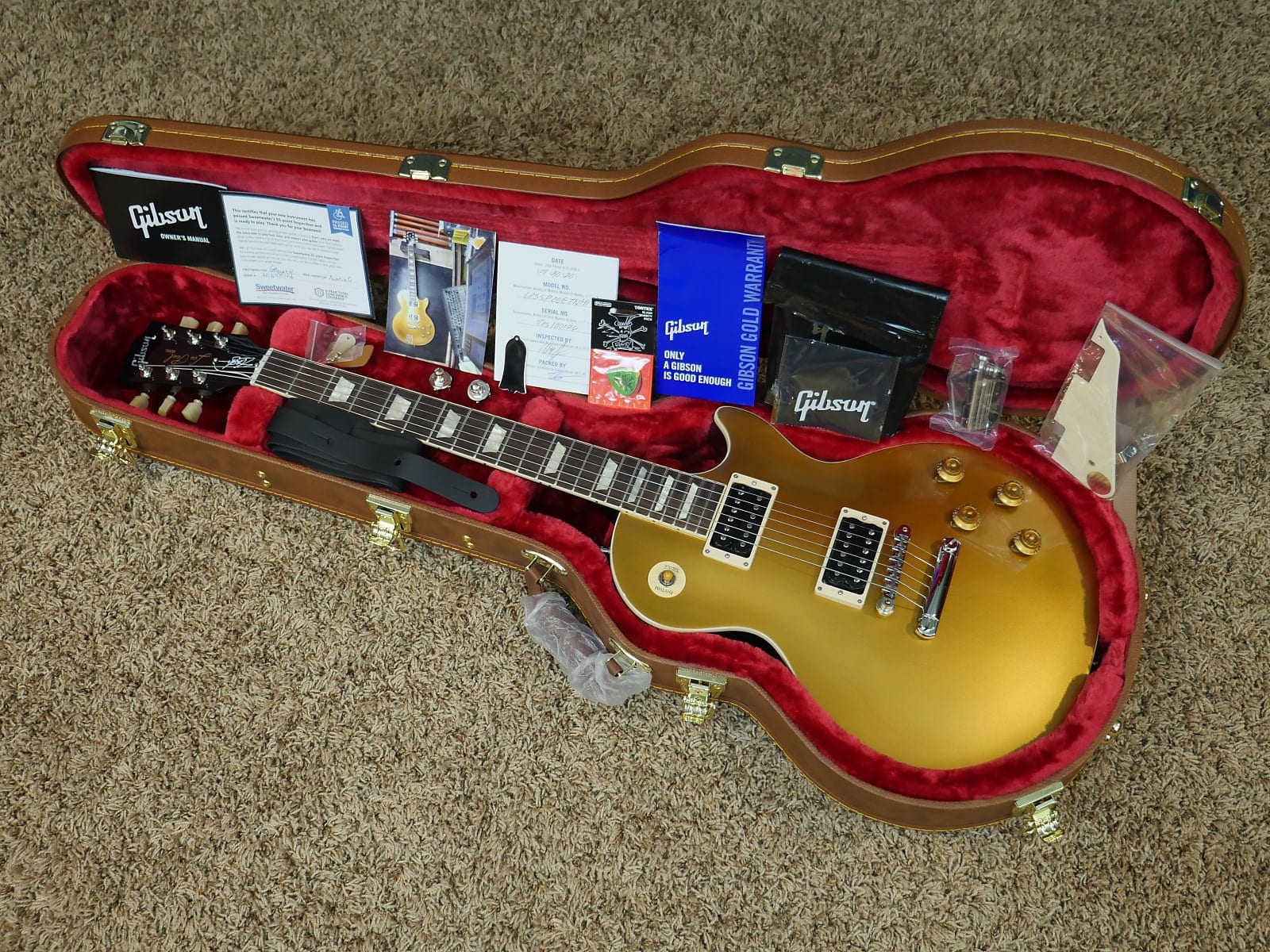 The 'prototype' one off Gibson Slash signature model Gold Top