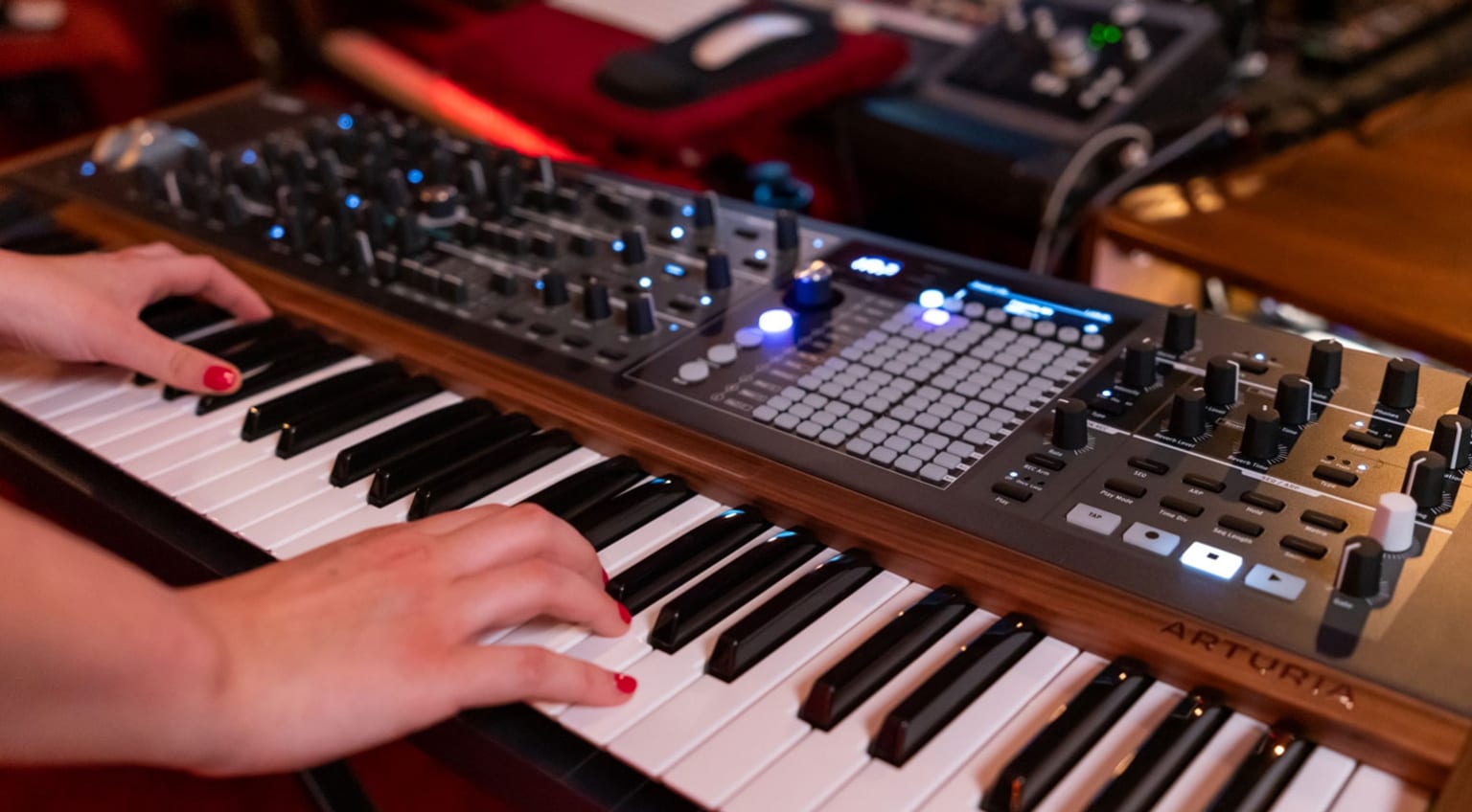 Arturia PolyBrute Analog Matrix Synthesizer: Full details! - gearnews.com