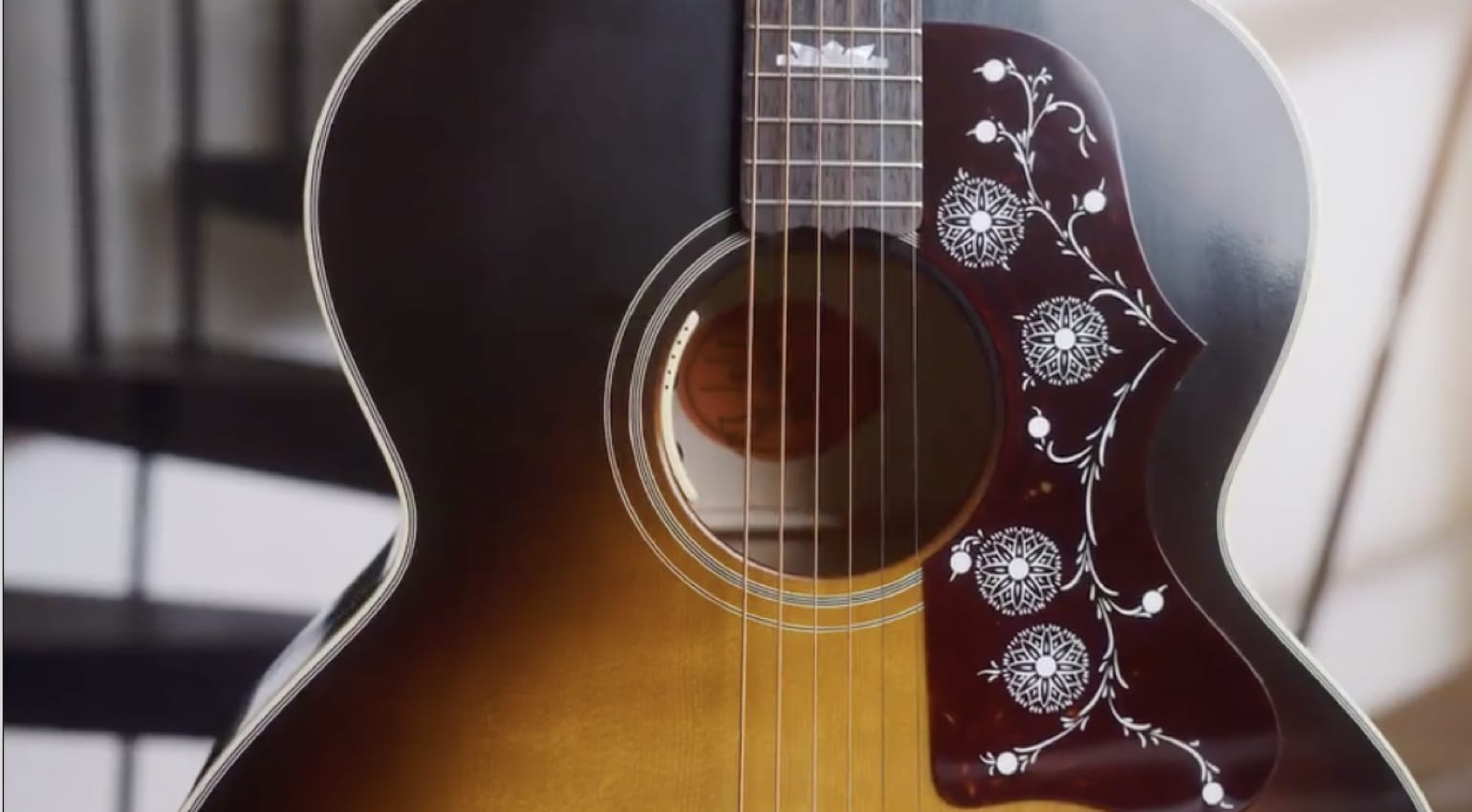 Gibson J-150 teased by Noel Gallagher on Instagram