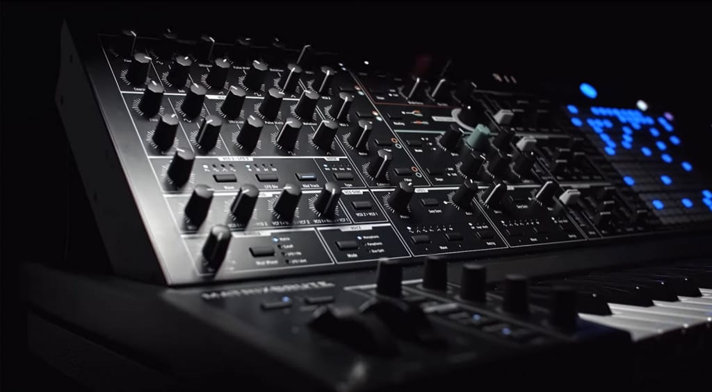Arturia MatrixBrute Noir Edition
