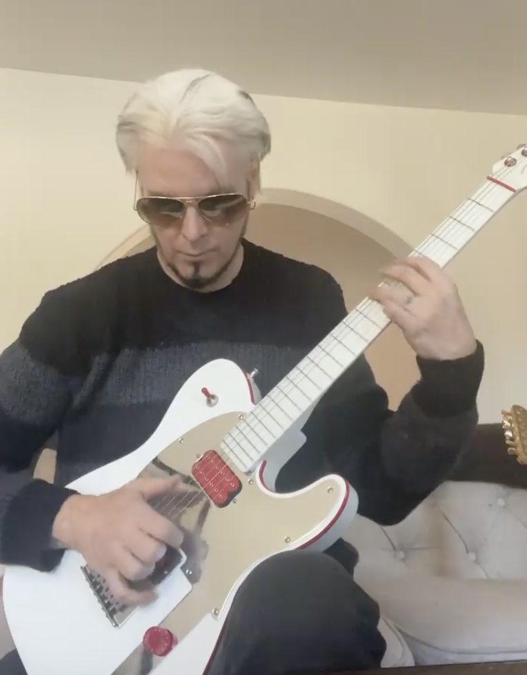 John 5 summoning ghosts with his playing
