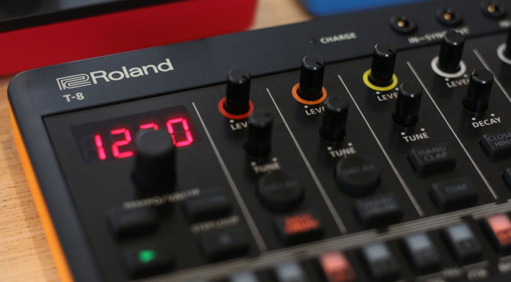 REVIEW: Roland AIRA Compact T-8, J-6 and E-4 - gearnews.com