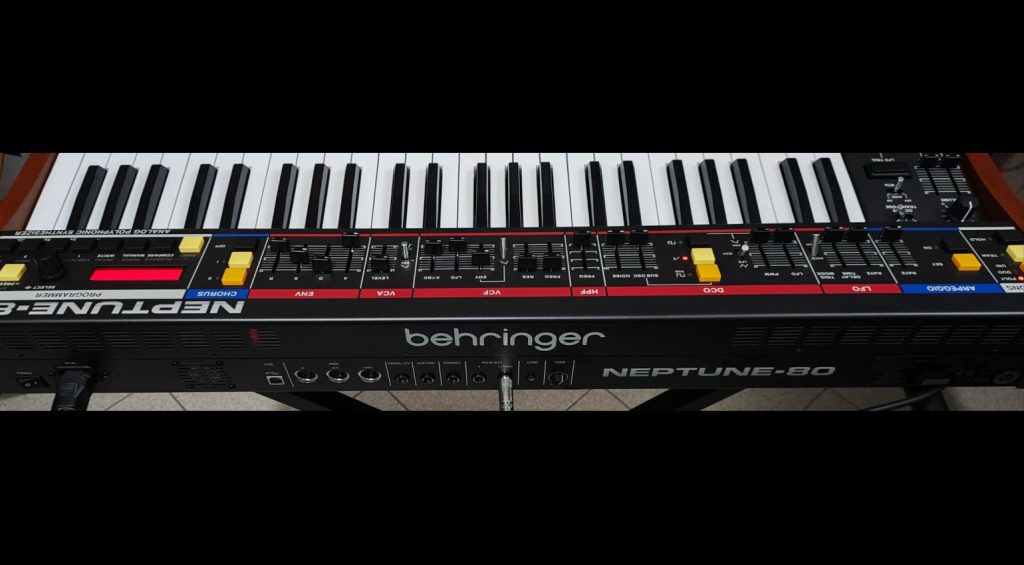 Behringer Neptune-80 Rear
