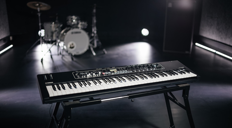 yamaha-ck76-lifestyle-2