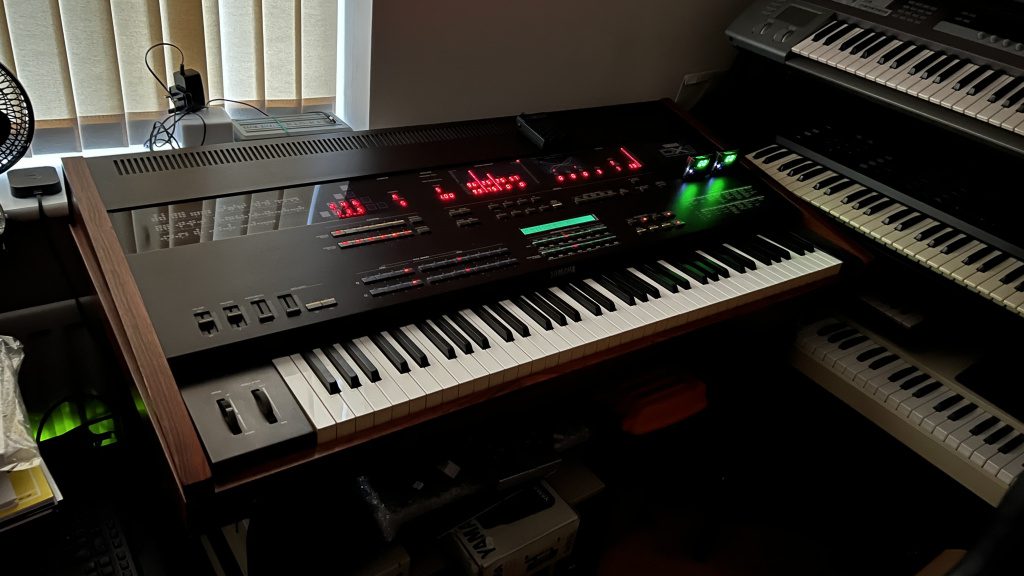 Yamaha DX1 Lights