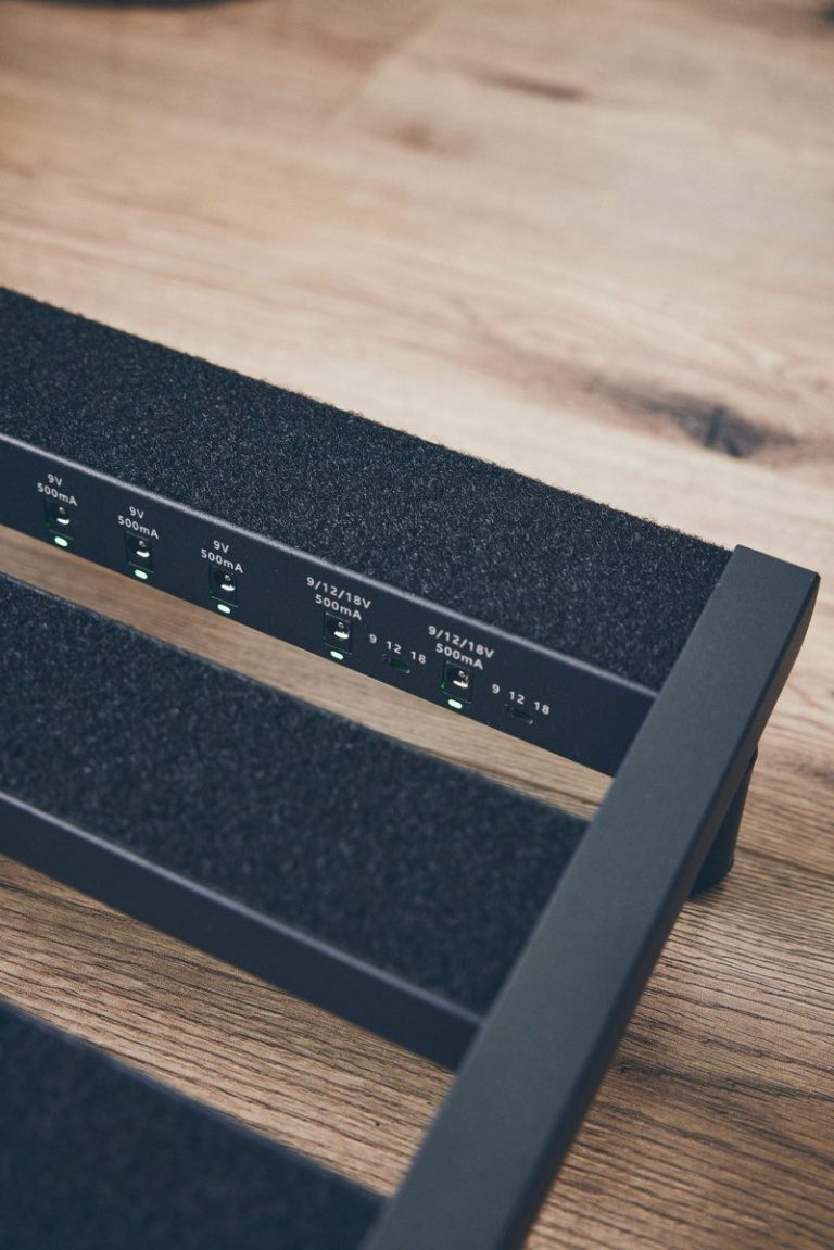 Harley Benton Spaceship PowerBar Series pedalboards