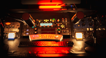 SM7B Alternatives: The Best Broadcast Dynamic Mics