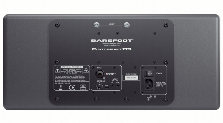 Barefoot FOOTPRINT03C: Rear Panel