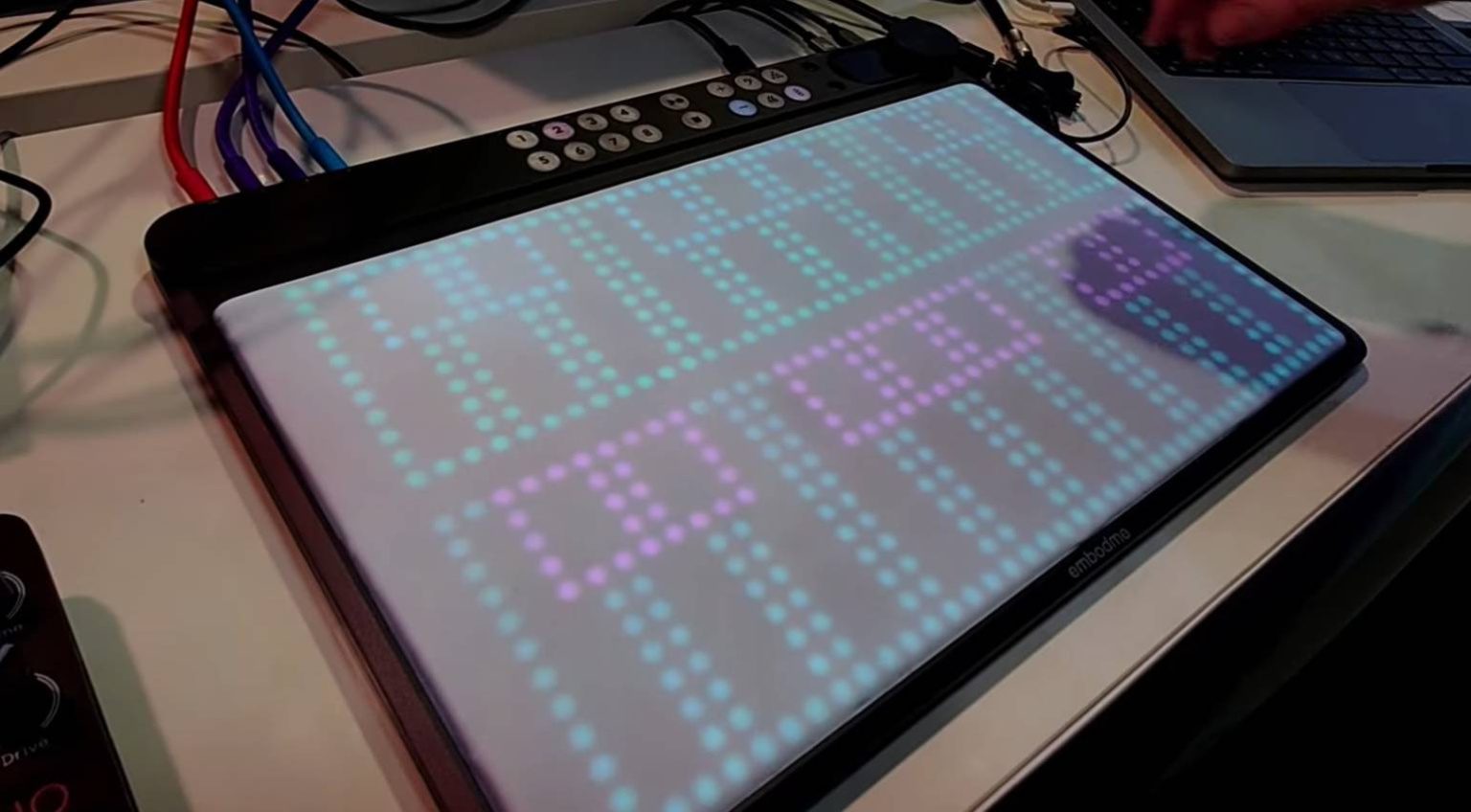 Embodme ERAE II Multi functional Surface of Control