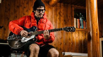 Gretsch John Gourley Broadkaster revealed for Portugal. The Man guitarist