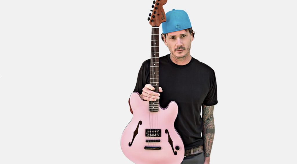 Fender Tom DeLonge Starcaster - Semi-Hollow Pop Punk
