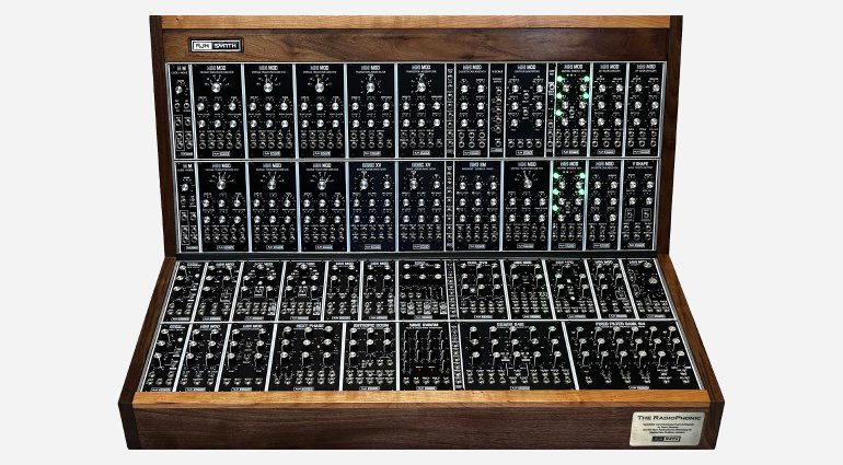 RadioPhonic Synth from AJH Synth and Hans Zimmer - gearnews.com