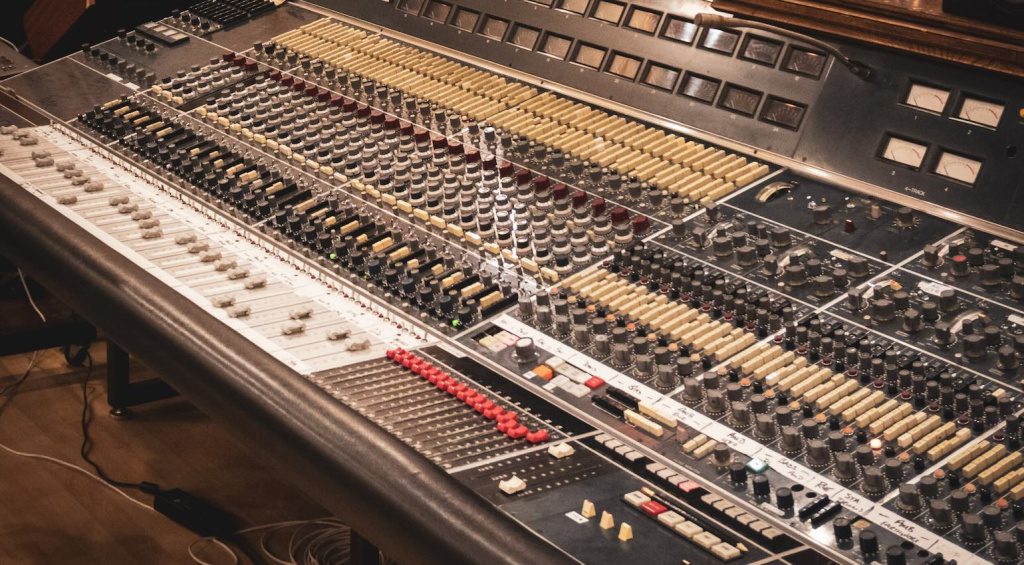 The History Of Neve: 8028 Console, Sound City