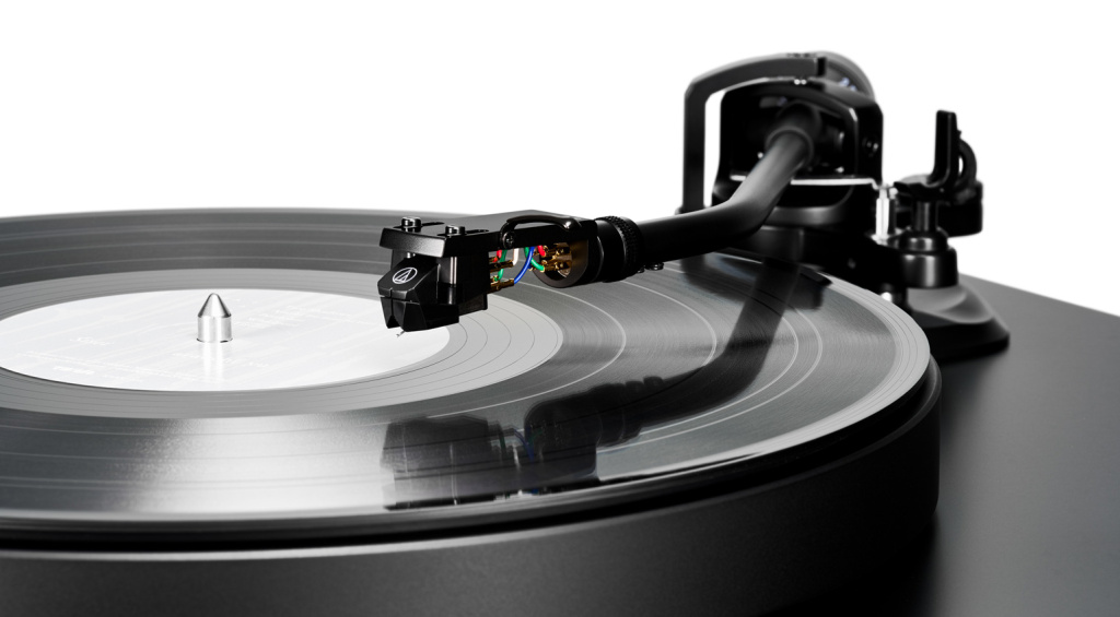 AT-LP8X offers an auto-stop function