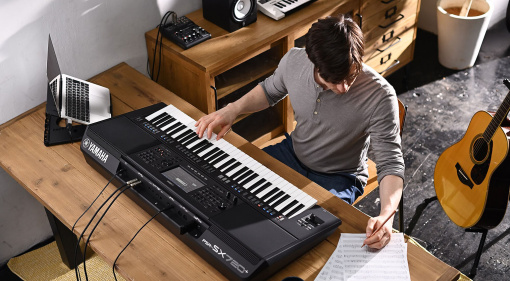 Yamaha PSR-SX720+