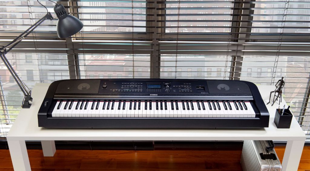 Studio Christmas Gifts: Yamaha DGX-670