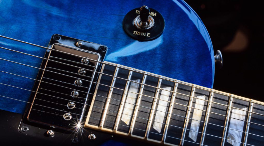 The neck pickup of the Les Paul Studio Session