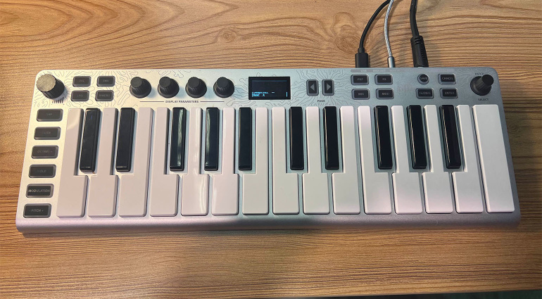 ESI Xsynth 1