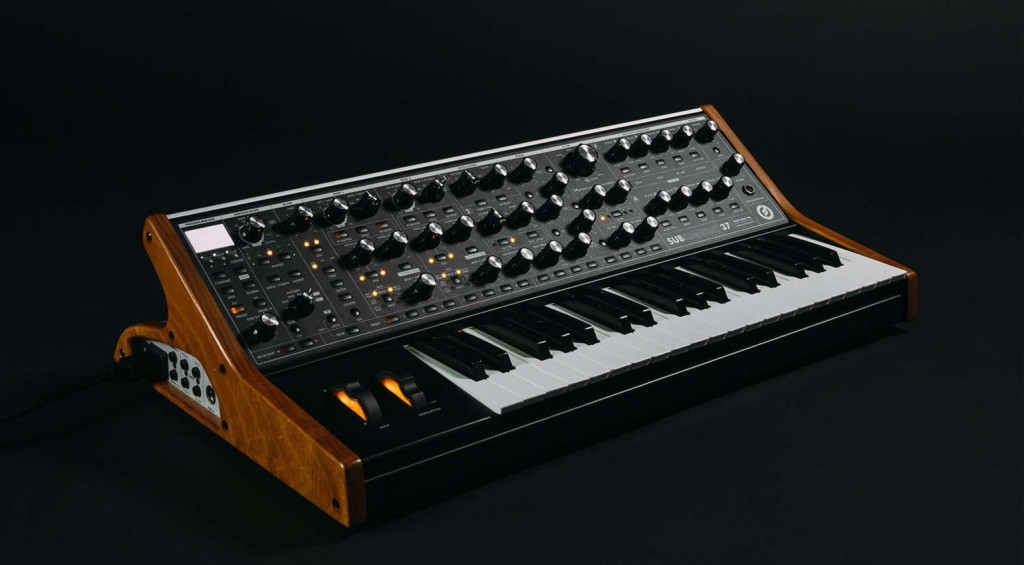 Moog Subsequent 37 new