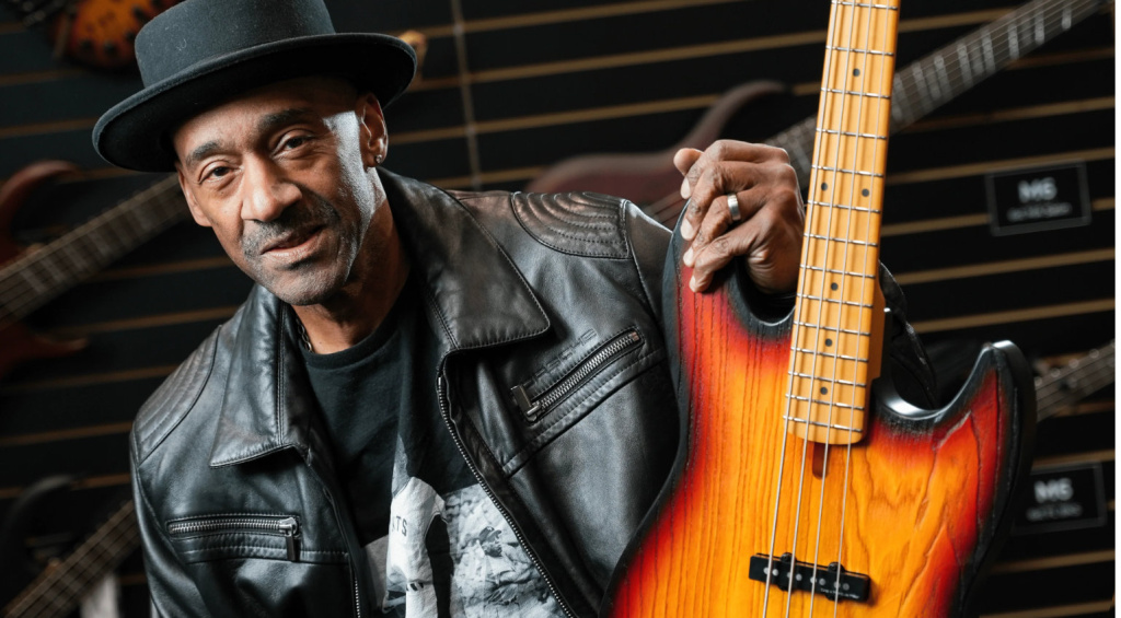 Marcus Miller V6: Sandblasted Looks