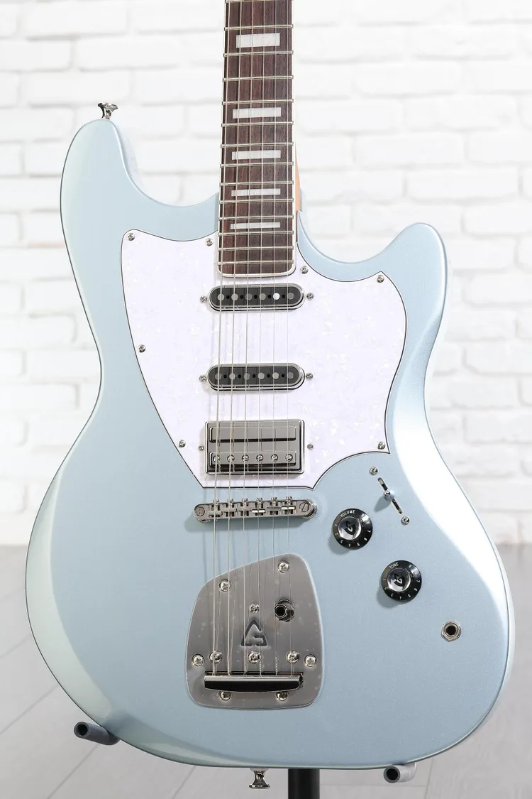 Guild Surfliner Deluxe Solidbody Electric Guitar - Glacier Blue Metallic