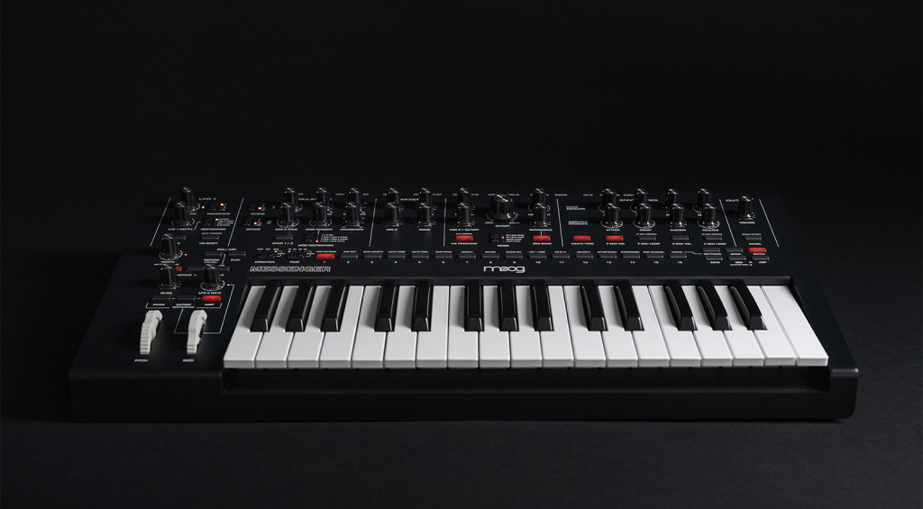 Moog_Messenger_4