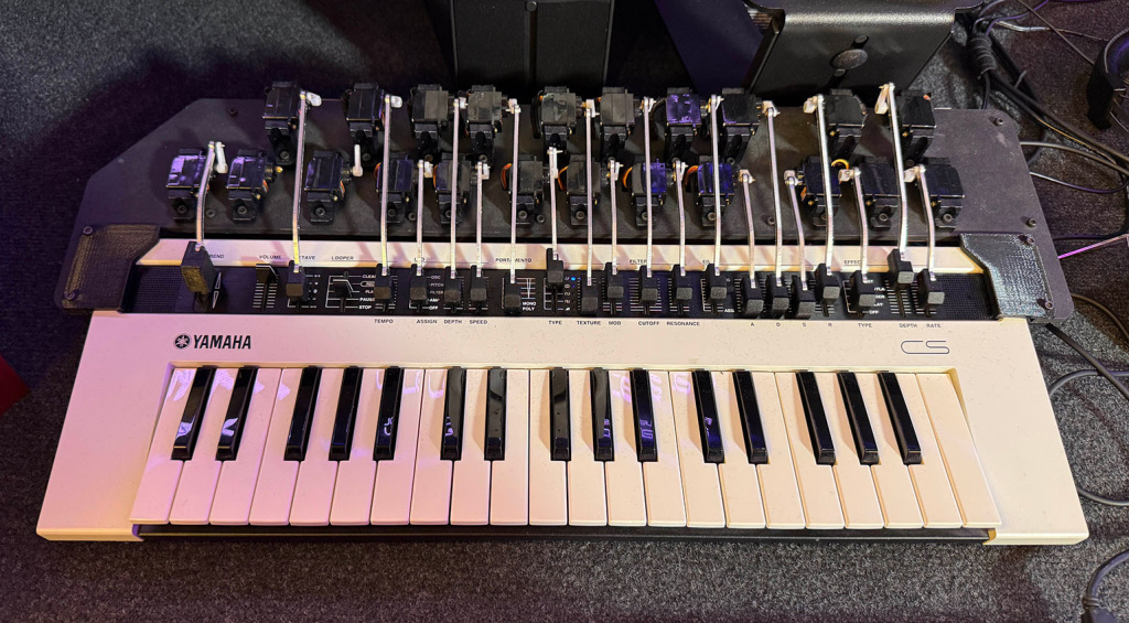 Yamaha reface robot
