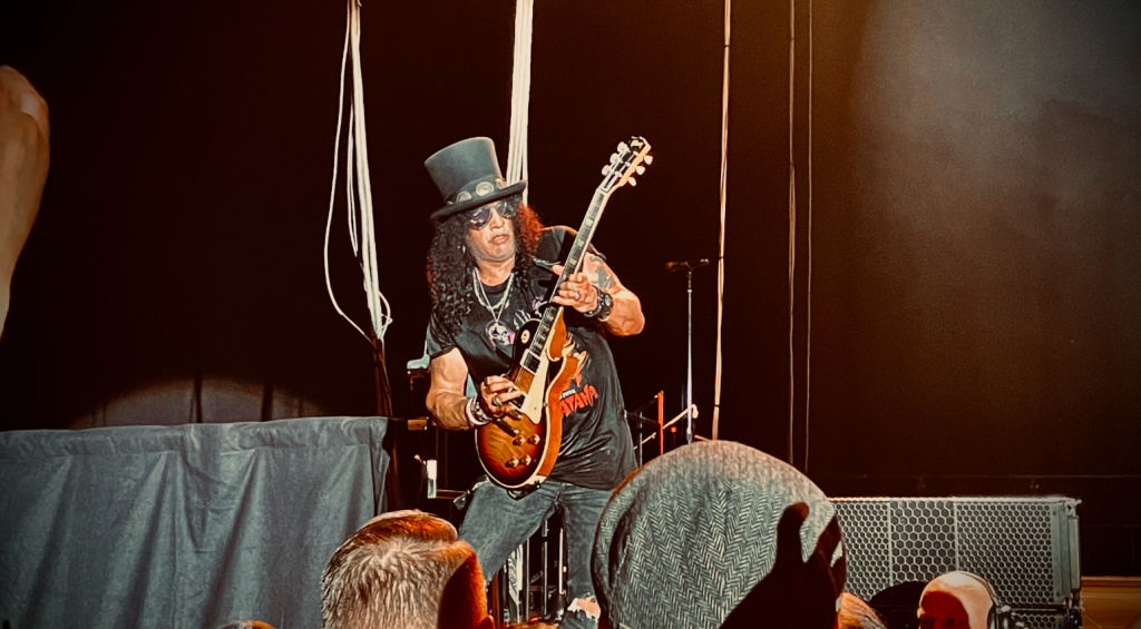 Live like in the studio: Slash's gear performs