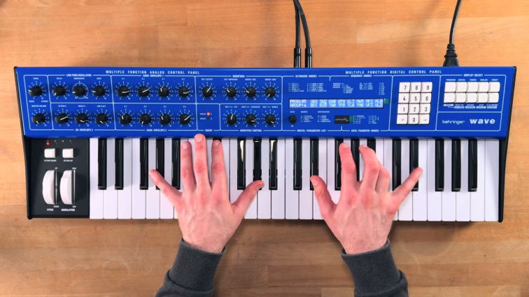 Behringer Wave