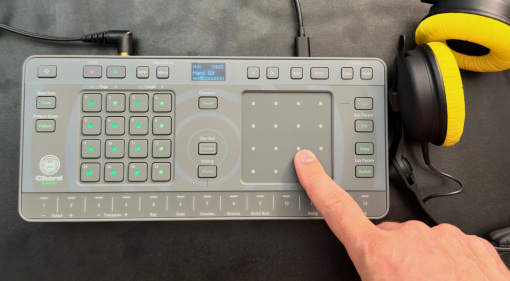 AlphaTheta Chordcat: A Smart Groovebox With Over 100,000 Chords for $279? Review!
