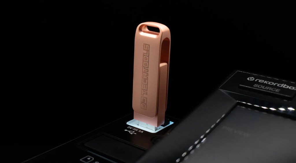 DJ TechTools Chroma USB Drive for DJs