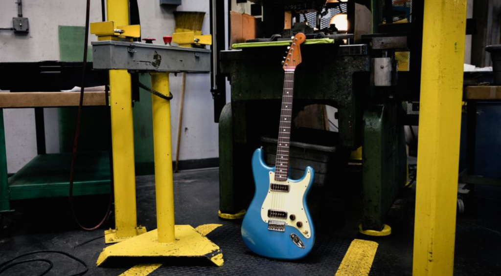 https://www.fendercustomshop.com/guitars/stratocaster/limited-edition-ariel-posen-stratocaster/