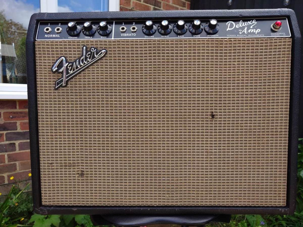 The Fender Blackface Deluxe amp bought by James Taylor for less than £3k