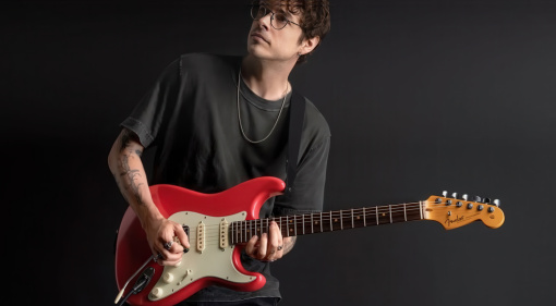 Fender Ultra Luxe: 50s & 60s Heirloom finishes