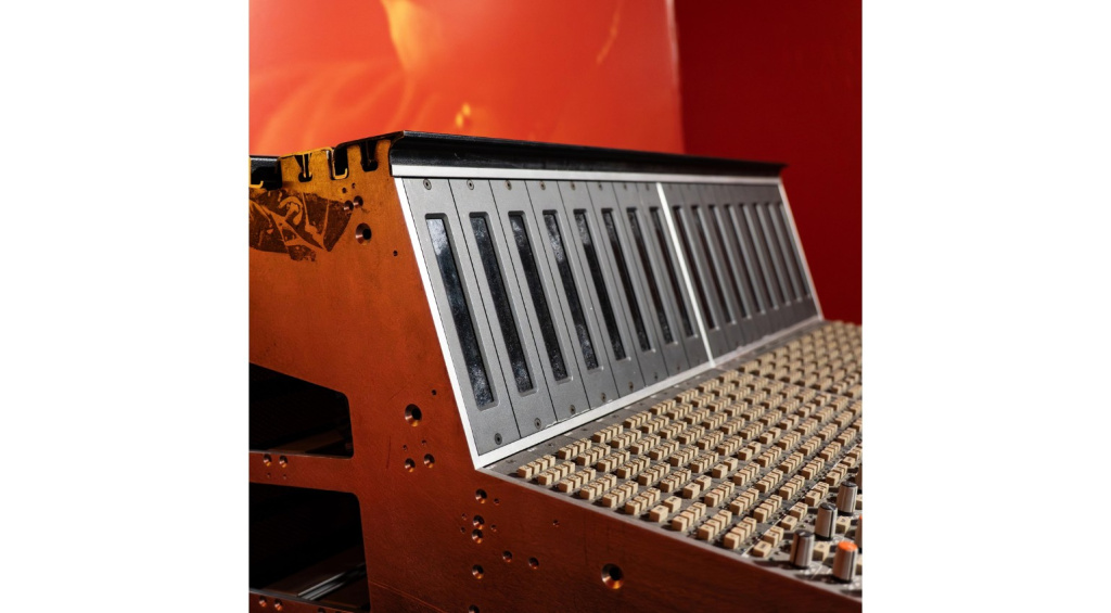 SSL 4000 G+ console