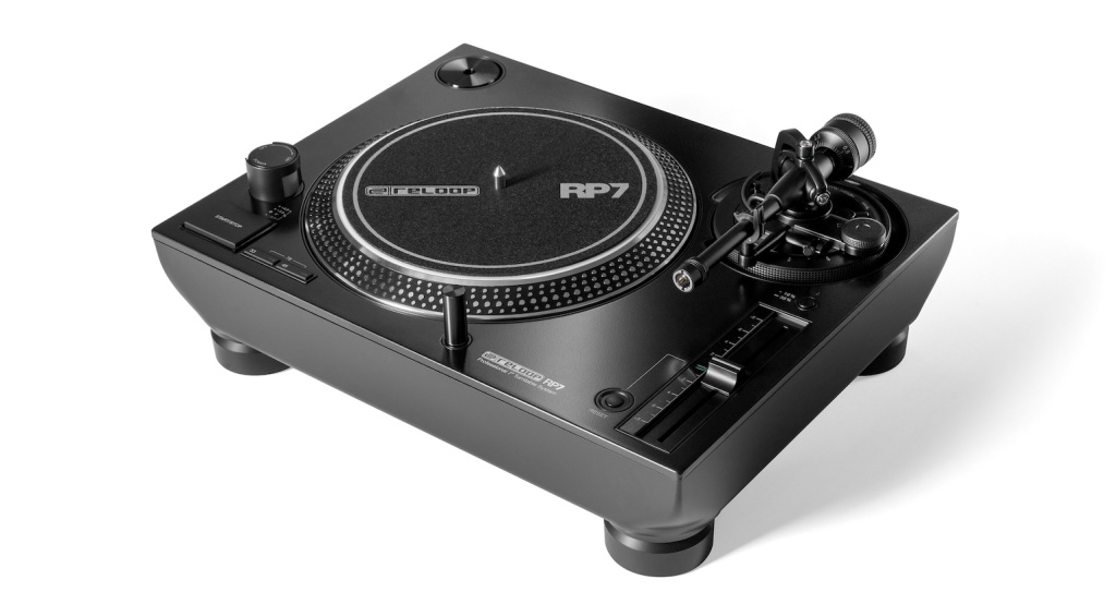 Reloop RP-7 Angle