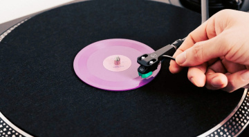 Tiny Vinyl: A Small Format Making a Big Statement in Physical Music Culture