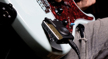 Blackstar BEAM SOLO: Headphone Amp for Guitarists On-the-Go