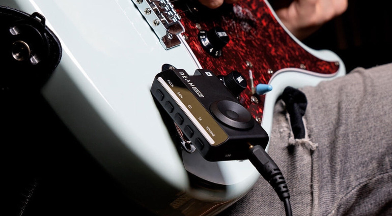 Blackstar BEAM SOLO: Headphone Amp for Guitarists On-the-Go