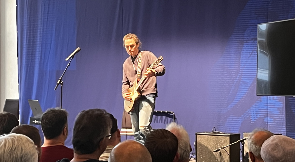 Chris Buck live at Guitar Summit 2025
