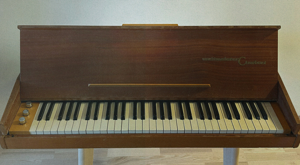 Wrongtools Pianotron