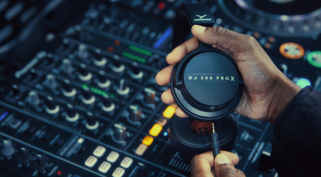beyerdynamic_DJ_300_Pro_X_02