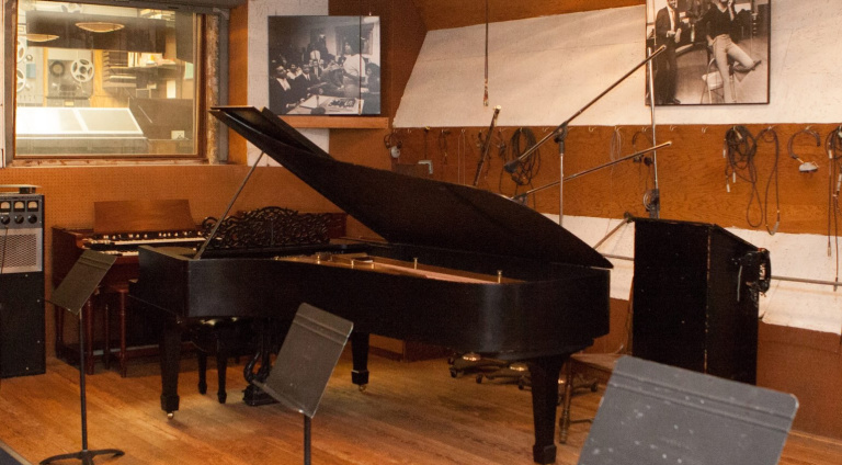 Secrets Of The Motown Sound: Hitsville USA - gearnews.com