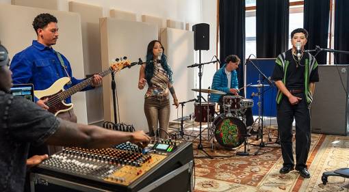 Understanding and Reducing Noise Floor for Recording and Live Sound