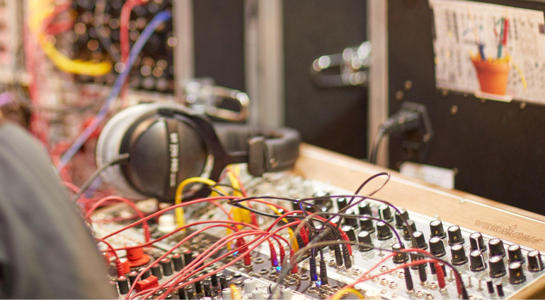 The Best Synths for Techno Productions in 2025: Powerful, Flexible and Creative