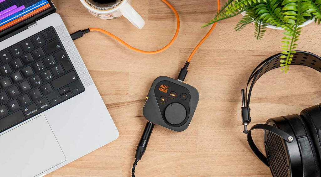 IK Multimedia ARC On Ear