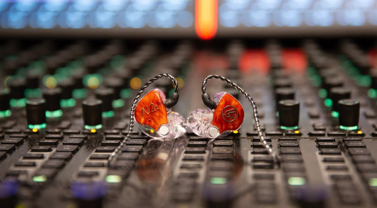 Monitor Mixing and Stage Monitoring for IEMs and Wedges