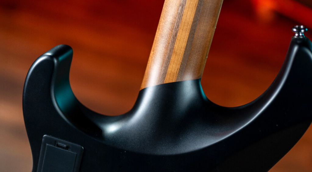 Beautiful neck-through